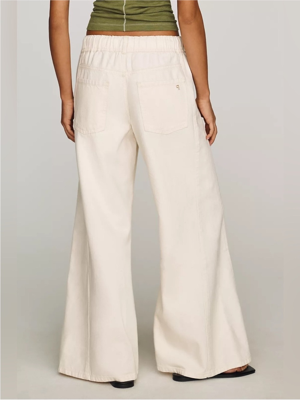 NWT Pilcro Adi High-Rise
Wide-Leg Jeans - Picture 3 of 4